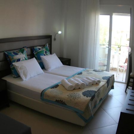 Mare D'Oro Apartment Sarti Bagian luar foto
