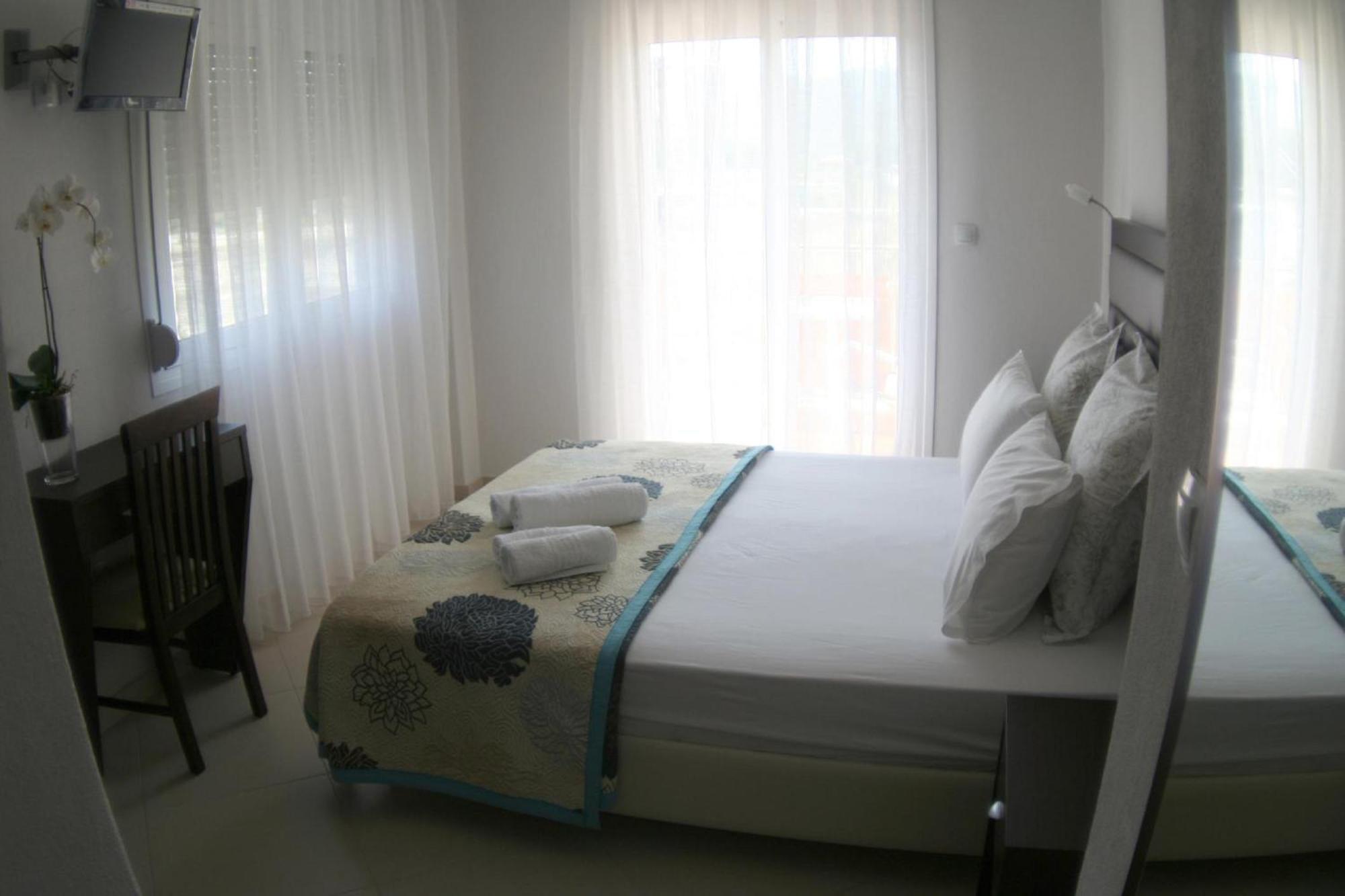 Mare D'Oro Apartment Sarti Bagian luar foto