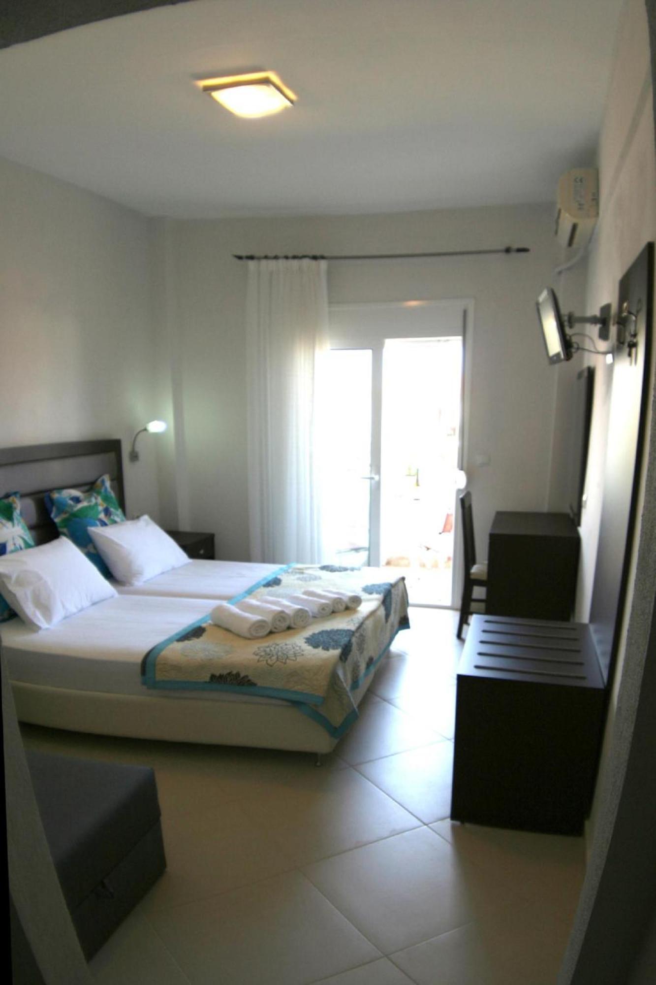 Mare D'Oro Apartment Sarti Bagian luar foto